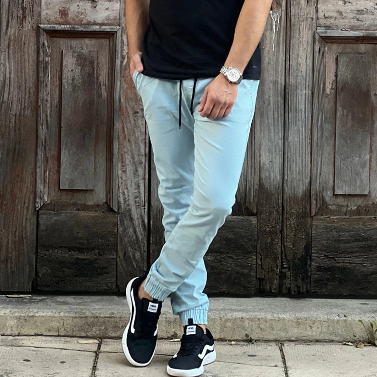 Calça jeans jogger masculina com elástico