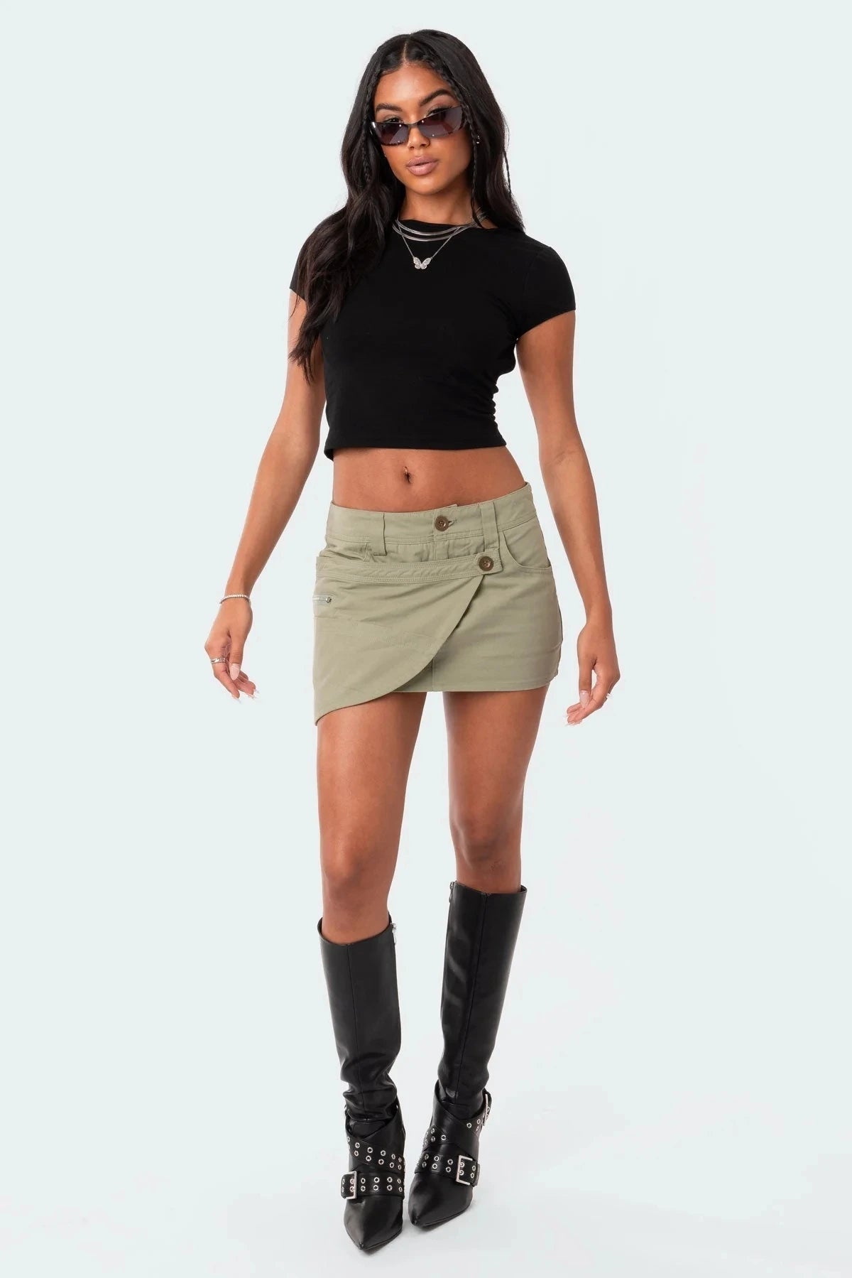 Blusinha feminina aberta nas costas manga curta